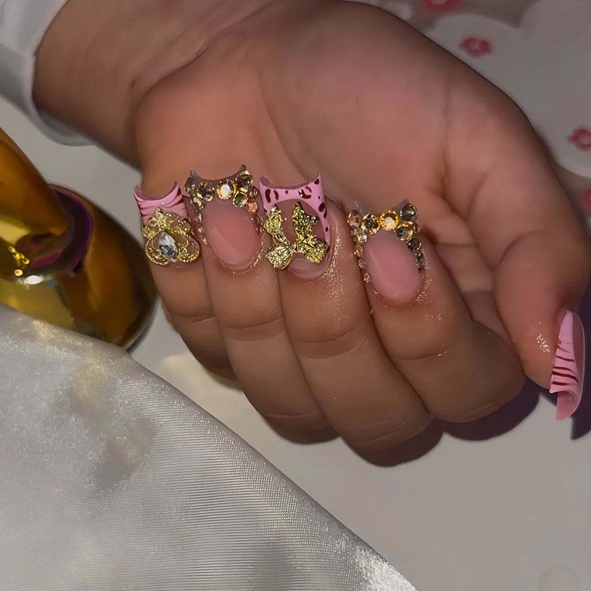 24pcs Duckbill False Nails Detachable Y2k Leopard Print Pink Short Press on Nails Flower Fake Nail French Full Cover Nail Tips